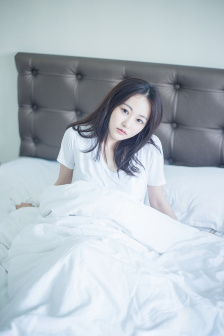《不戴套的瑜伽教练3》在线观看